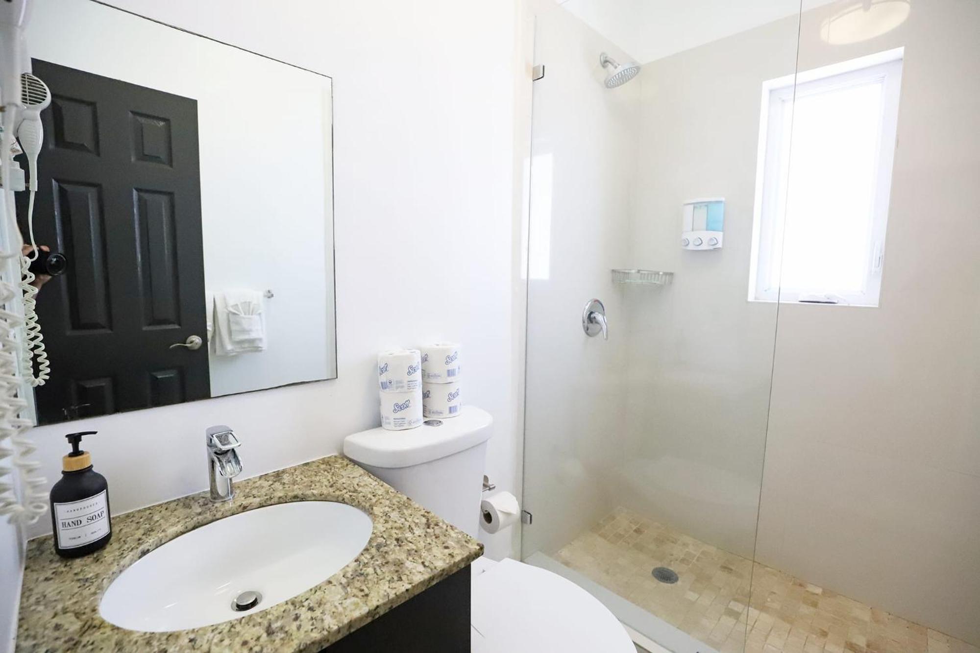 Miami Beach Apartment With Private Patio Free Parking Family Friendly No Pet Fee Екстериор снимка
